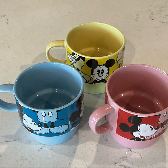 Walt Disney Mickey Mouse Stackable Set of 3 Mugs & 3 Colors Excellent Condition - Picture 2 of 10